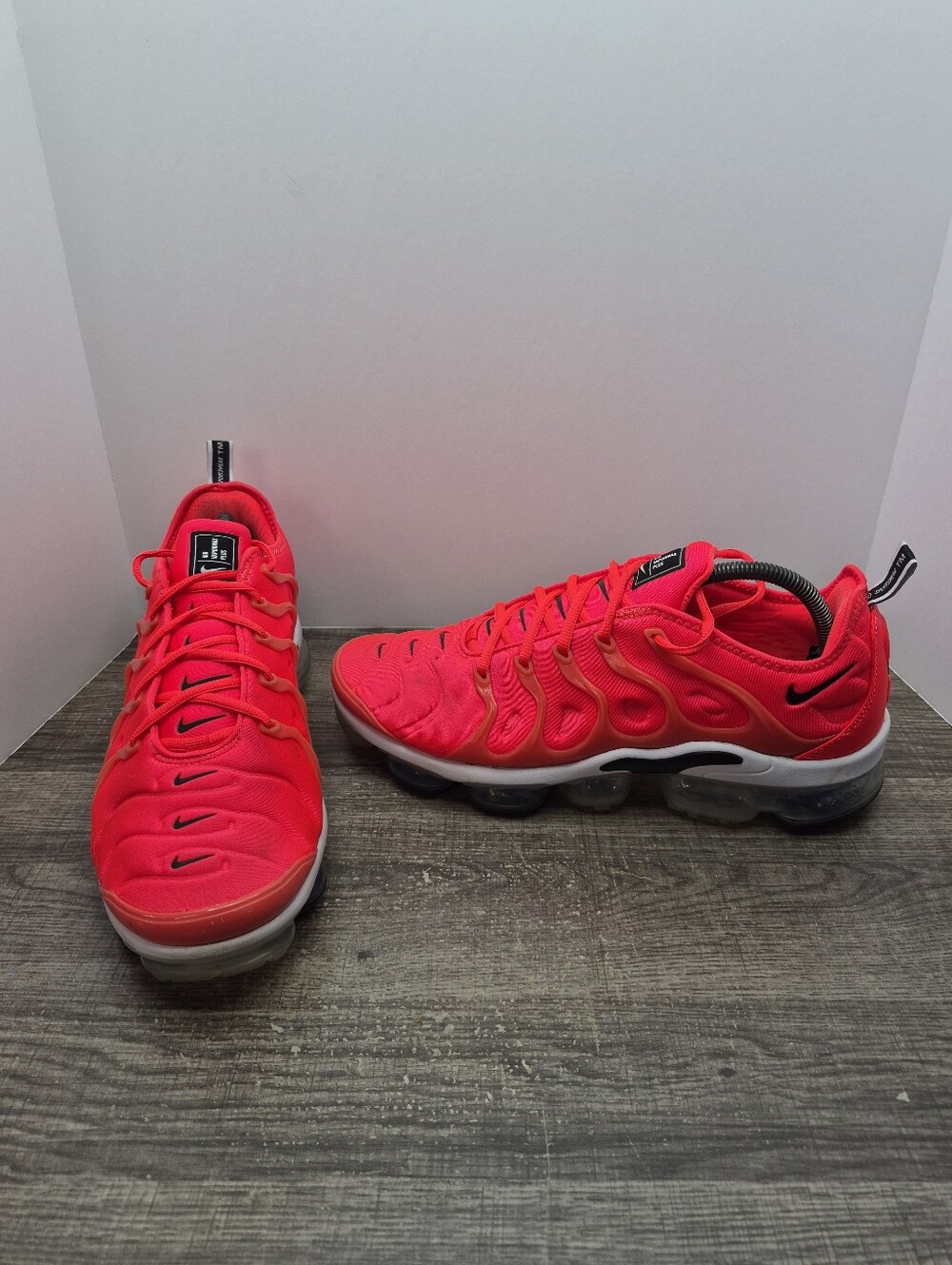 Nike Air Vapormax Plus Bright Crimson Running Shoes Sneakers Mens Size 11
